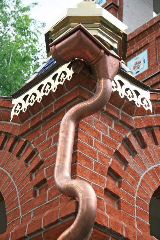 Commercial Downspout Service in Roseville, CA
